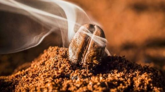 What is the difference between capsule coffee and regular coffee powder